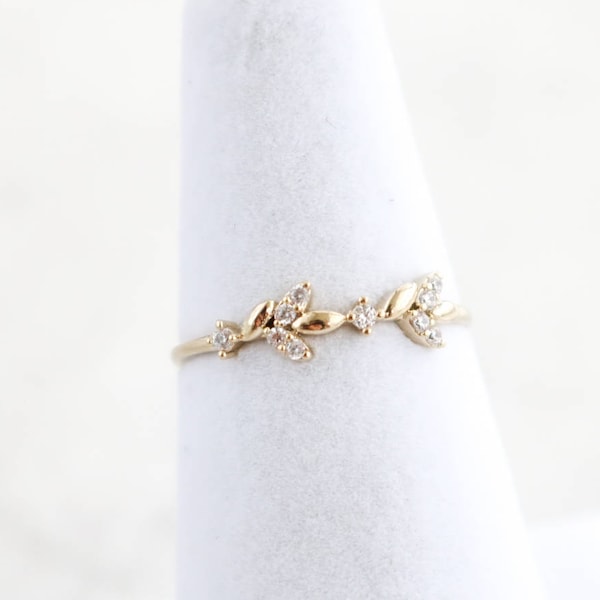 Crystal Leaf Ring, Layering Ring, Dainty Ring,  Thin Ring, stackable ring, Statement ring, stacking ring, Trendy ring