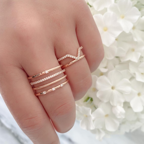 Rings with crystals