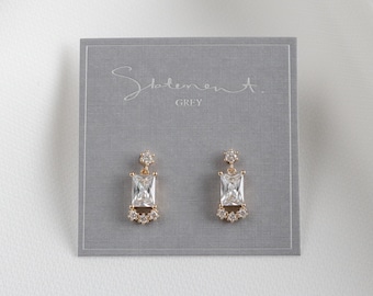 Daisy Earrings, Bridal Earrings, Crystal Earrings, Wedding Earrings,  Wedding Bride, bridesmaids earring, Bridal Jewelry