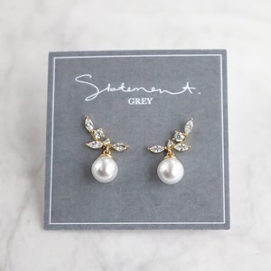Laverna Earrings, Infinity Earrings, Pearl Earrings, Wedding Earrings, Crystal Earrings, bridesmaids earring, Long Earrings, Elegant