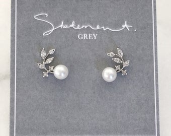 Crystal Leaf Ear Climber, Earring Crawler, Wedding, Bridal, Bridesmaids, Pearl and Crystal Earring, Leaf Earrings, Feminine