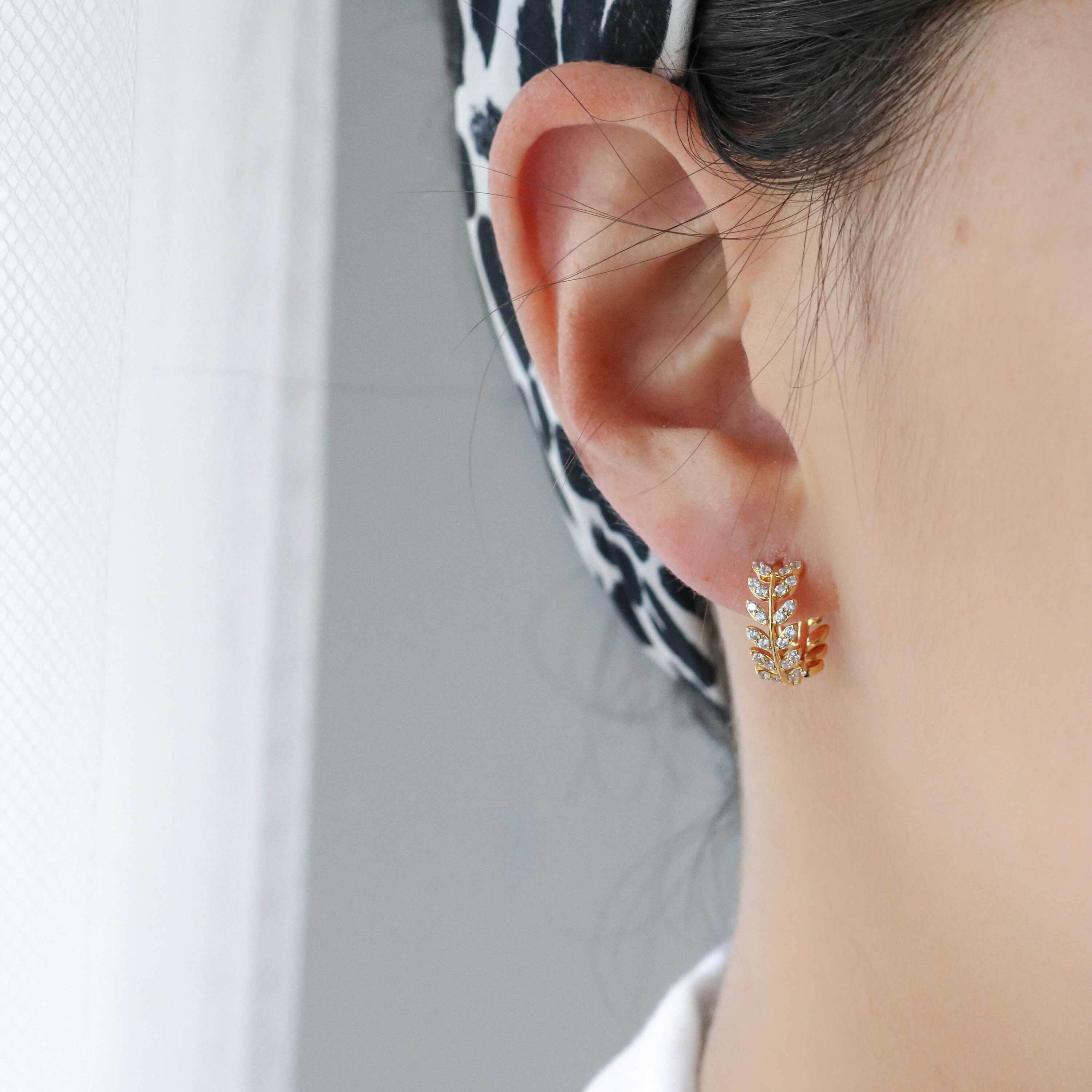 R.ALAGAN/OLIVE EARRINGS