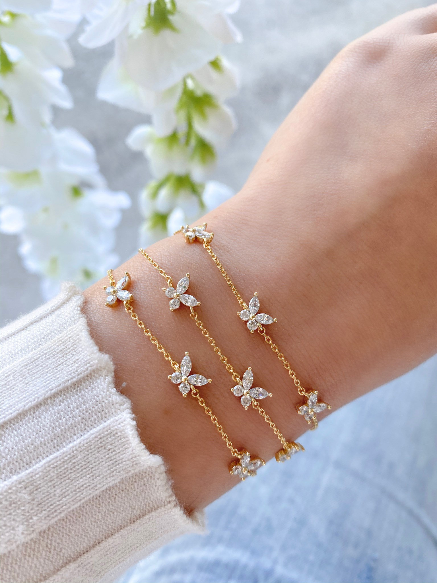 Moti Bracelet With Beautiful Flower Pendant - Just Devotional