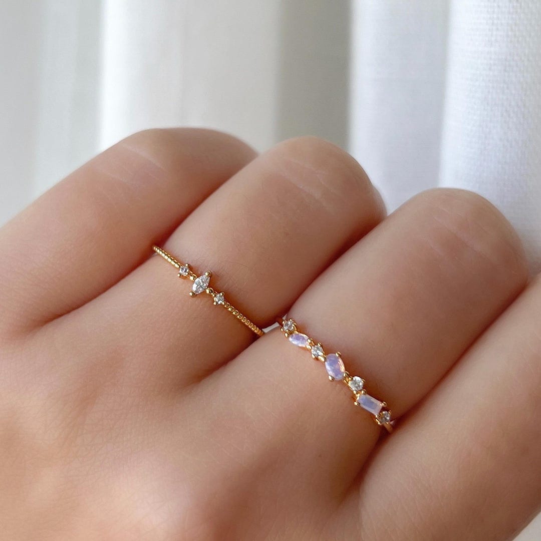 Bague en cristal marquise de Versailles, bague minimaliste, bague en cristal, bague empilable, bague en or fine, bague à superposer, bague délicate,