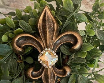 Fleur De Lis Candle Pin