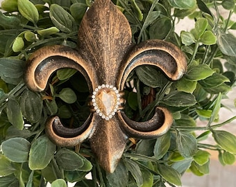 Fleur De Lis Candle Pin