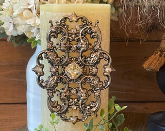 Baroque Style Oval Candle Pin