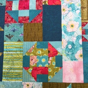 Modern Churn Dash Quilt, Modern Floral Wallhanging, Modern Floral Throw Quilt, Hand Made Patchwork quilt image 5