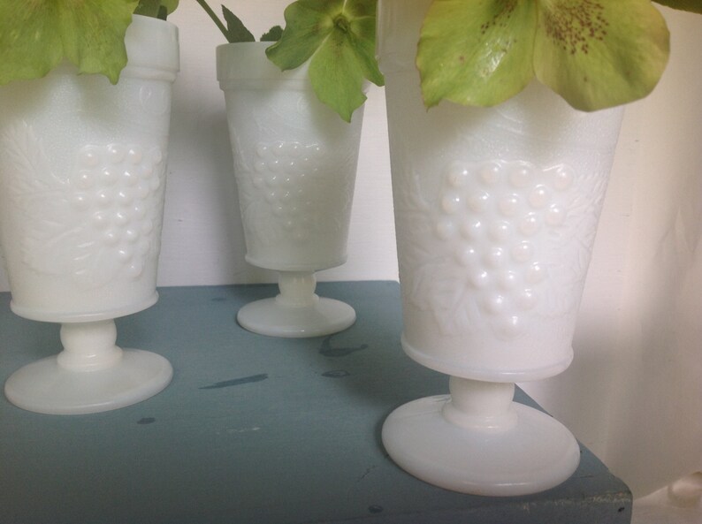 Water Goblets,Pedestal Vases,Vase Vintage Wedding Grape /& Leaf Pattern 1950s Milk Glass Vases Set6 Vintage Milk Glass Wedding Decor