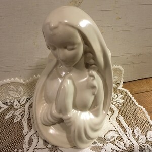 Planter, Madonna Figurine,  9 1/2&quot;, Virgin Mary, Vintage, 1960s, Madonna, Religious Figurine, Madonna Plante, Religious Statue, Catholic