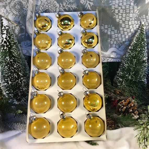 Vintage Christmas, Christmas Ornaments, Christmas, 1970s, 1 3/4\
