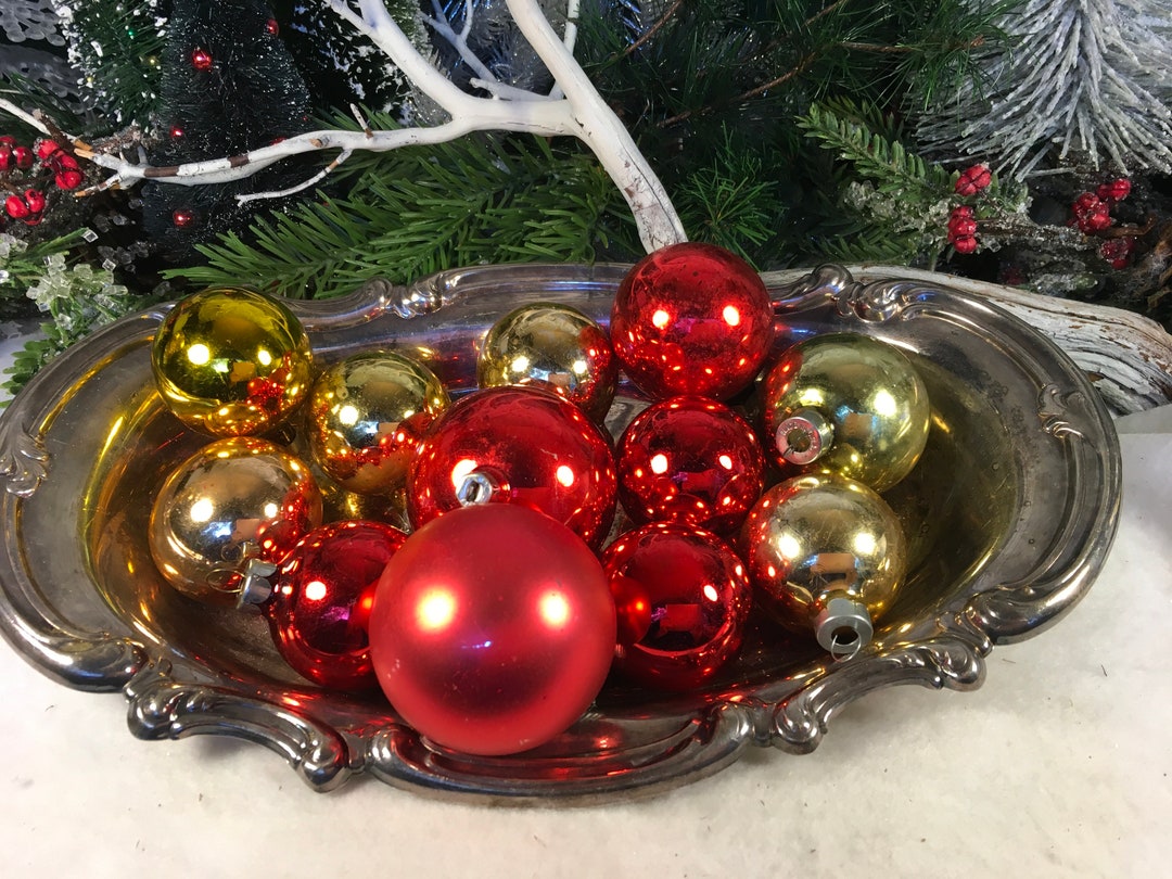 Vintage Christmas, Christmas Ornaments, 1950s, Christmas,set/12. Red & Gold, Poland, Shiny Brite, Vintage Ornaments, Ornaments, Tree Decor - Etsy Vintage Christmas, Christmas Ornaments, 1950s, Christmas,set/12. Red & Gold, Poland, Shiny Brite, Vintage Ornaments, Ornaments, Tree Decor - Etsy