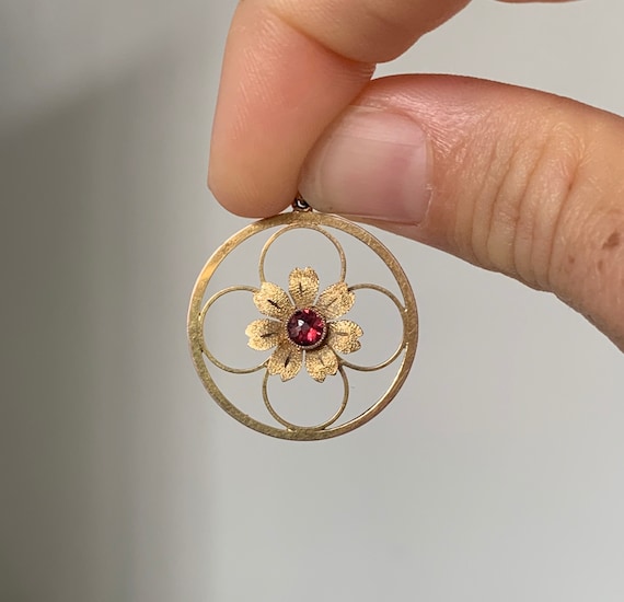 Vintage 9k Gold and Garnet Flower Pendant - image 2