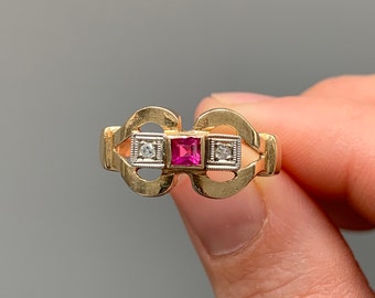 Retro / Art Deco 'Ruby' and Diamond Cocktail Ring