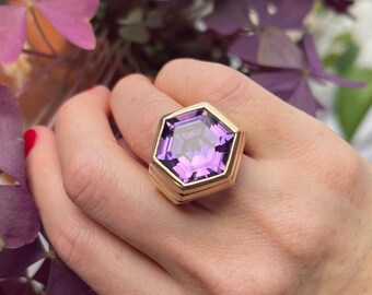 Spectacular Mid Century Large Amethyst Cocktail Ring in 14k Yellow Gold