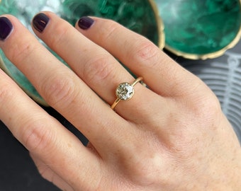 1.12 Carat Old European Cut U-V VS Diamond Engagement Ring in 18k Yellow Gold