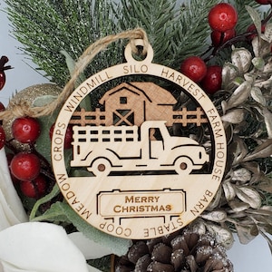 Petit ornement de camion de ferme, en couches.