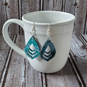 Laser Cut Teardrop with Diamond cutout on Ocean Wave Blue Design Pattern Ply