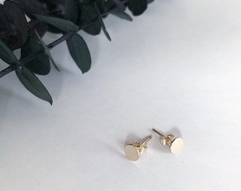 Flat Round Stud Earrings - 14k Gold Filled