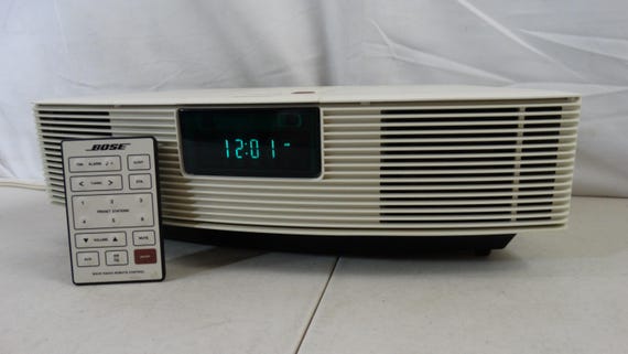 Bose Wave Radio/CD ホワイト Bose® Wave® music system III (Platinum White) at Crutchfield