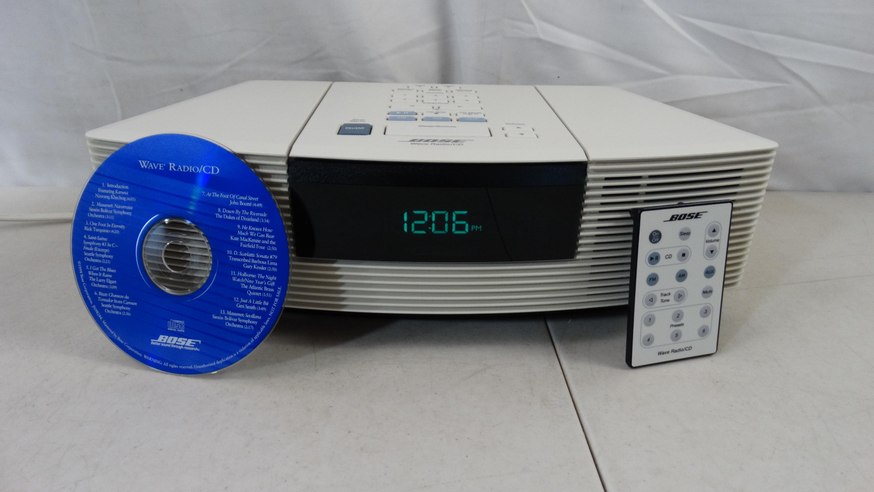 m*n様 美品BOSE Wave Radio/CD ホワイト&専用台付 Amazon.com: Bose® Wave® Music System with Multi-CD Changer