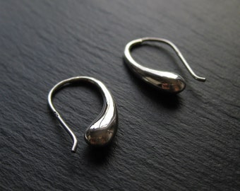 925 Silver Teardrop Claw Earrings. Sterling Silver Earrings . Simple Earrings . Boho Jewelry . 925 Silver