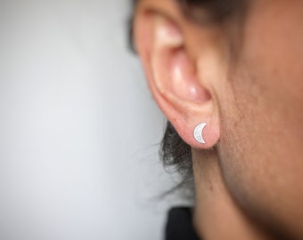 Small Moon Crescent Earrings . Sterling 925 Silver Studs . Celestial Earrings . Astrology Jewelry . FREE SHIPPING CANADA