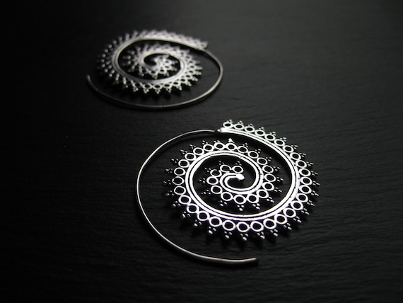 Mandala Spiral Earrings . Silver Threader Hoops . sBoho Hippie Chic Jewelry . Infinity Earrings . Ethnic Jewellery . FREE SHIPPING Canada