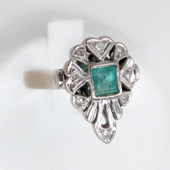 art deco diamond ring, white gold ring, diamond em