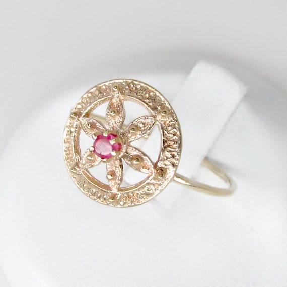 ruby ring, gold ruby ring, starfish ring, starfish