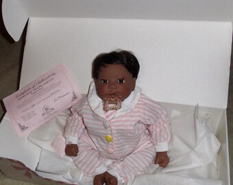 Poupée Lee Middleton Grandma's Girl De 2005, 55 Cm, Peau Foncée, Yeux Et Cheveux Bruns