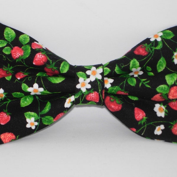 Strawberry Bow tie, Mini Strawberries & Leaves, Pre-tied Bow tie, Strawberry Festival, Bow ties for men, Boys Bow tie, Girls Hair Bow