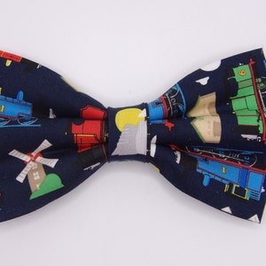 Colorful Train Bow Tie, Railroad Cars on Navy Blue, Pre-tied Bow tie, Train Birthday Party, Bow ties for Men, Boys Bow tie, Girls Hair Bow