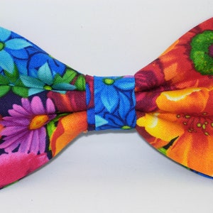 Bright Floral Bow Tie, Red Orange Blue Purple Flowers, Pre-tied Bow tie, Tropical Wedding Bow tie, Bow Ties for Men, Boys bow tie, Toddler