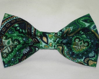 Green Paisley Bow Tie, Emerald Green Paisley with Metallic Gold Accents, Pre-tied Bow tie, Boys Bow tie, Bow ties for Men, Girls Hair Bow