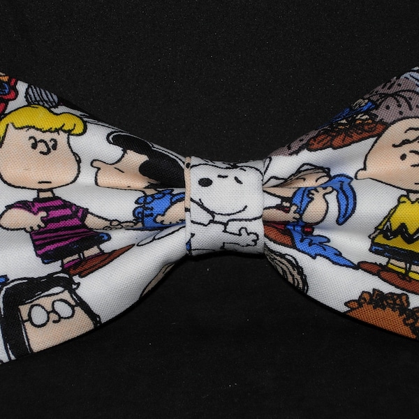 Charlie Brown Bow Tie, Charlie Brown & Peanuts on White, Pre-tied Bow tie, Snoopy, Linus, Bow ties for Men, Boys bow tie, Girls Hair Bow