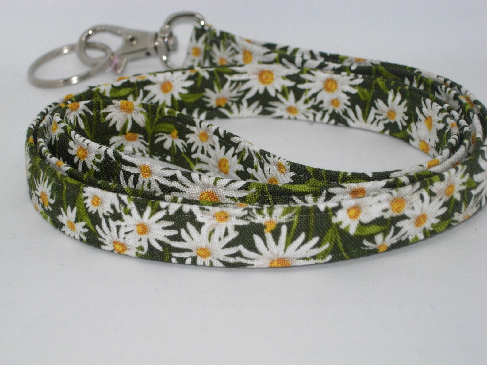 Daisy Lanyard White Daisies on Dark Green Spring Lanyard Etsy