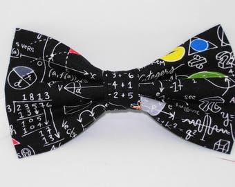 Pajarita geométrica, ecuaciones matemáticas, formas coloridas, pajarita preanudada, regalo para profesor de ciencias, pajaritas para hombre, pajarita para niño, lazo para el cabello de niña