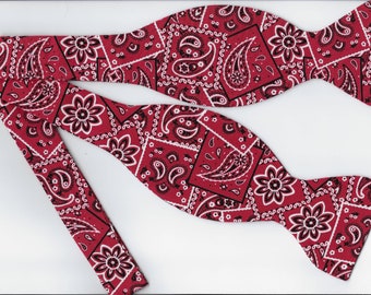 Crimson Red Bandana Fliege, Western-Bandana, Cowboy-Geburtstags-Party, Selbst-binden oder gebunden, Fliege für Männer, Jungen-Fliege, Mädchen-Haarschleife