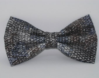 Snake Skin Bow Tie, Small Snake Scales, Taupe Black & Gray, Pre-tied Bow tie, Reptile Bow tie, Bow Ties for Men, Boys bow tie, Girl Hair Bow