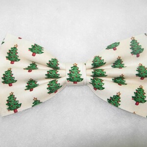 Christmas Bow Tie, Mini Christmas Trees on Ivory White, Pre-tied Bow tie, Christmas Party, Bow ties for Men, Boys bow tie, Girls Hair bow