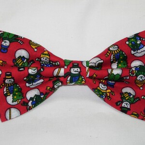 Gravata borboleta de Natal | Bonecos de neve vestidos para o feriado vermelho | Gravata borboleta pré-amarrada | Festa de Natal | Gravatas borboleta para homens | Gravata borboleta para meninos | Laço de cabelo para meninas