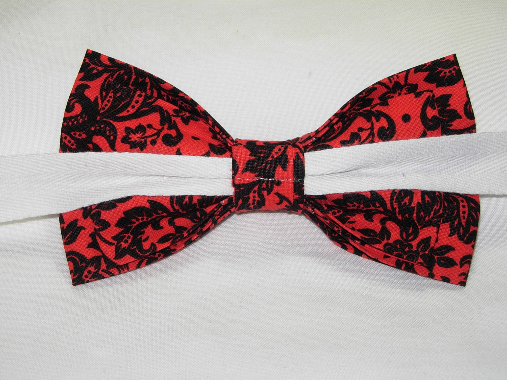 Red & Black Bow Tie Petite Black Damask on Red Red Bow Tie - Etsy Australia