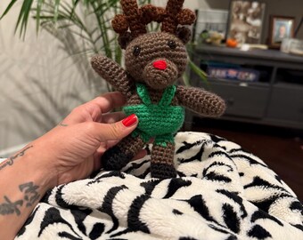 Peluche navideño de crochet Aruguami