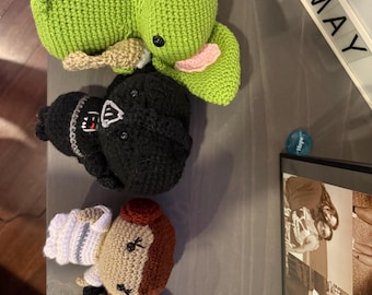 Personajes de peluche mandalorianos arugami