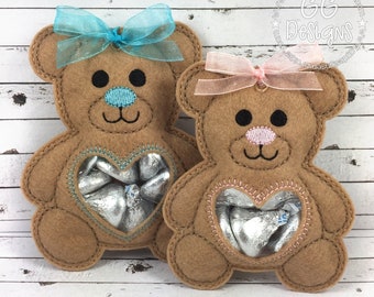 Teddy Peekaboo Treat Bag in the hoop machine embroidery design