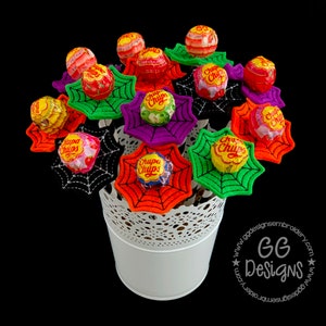 Spinnennetz Lollipop im Stickrahmen
