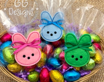 Marshmallow Bunny Treat Bag Topper in the hoop machine embroidery design