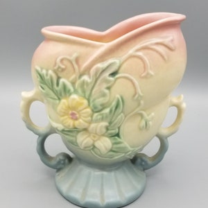 Vintage Floral Hull Art Vase, w-5-6 1/2