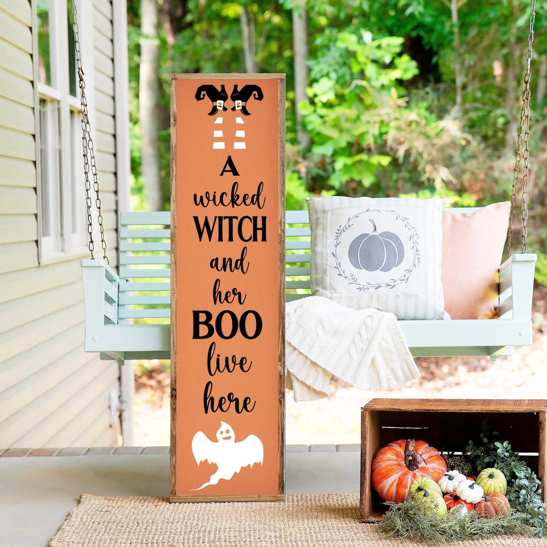 DIY Haunted House Halloween Decor in the Entryway - Bless'er House